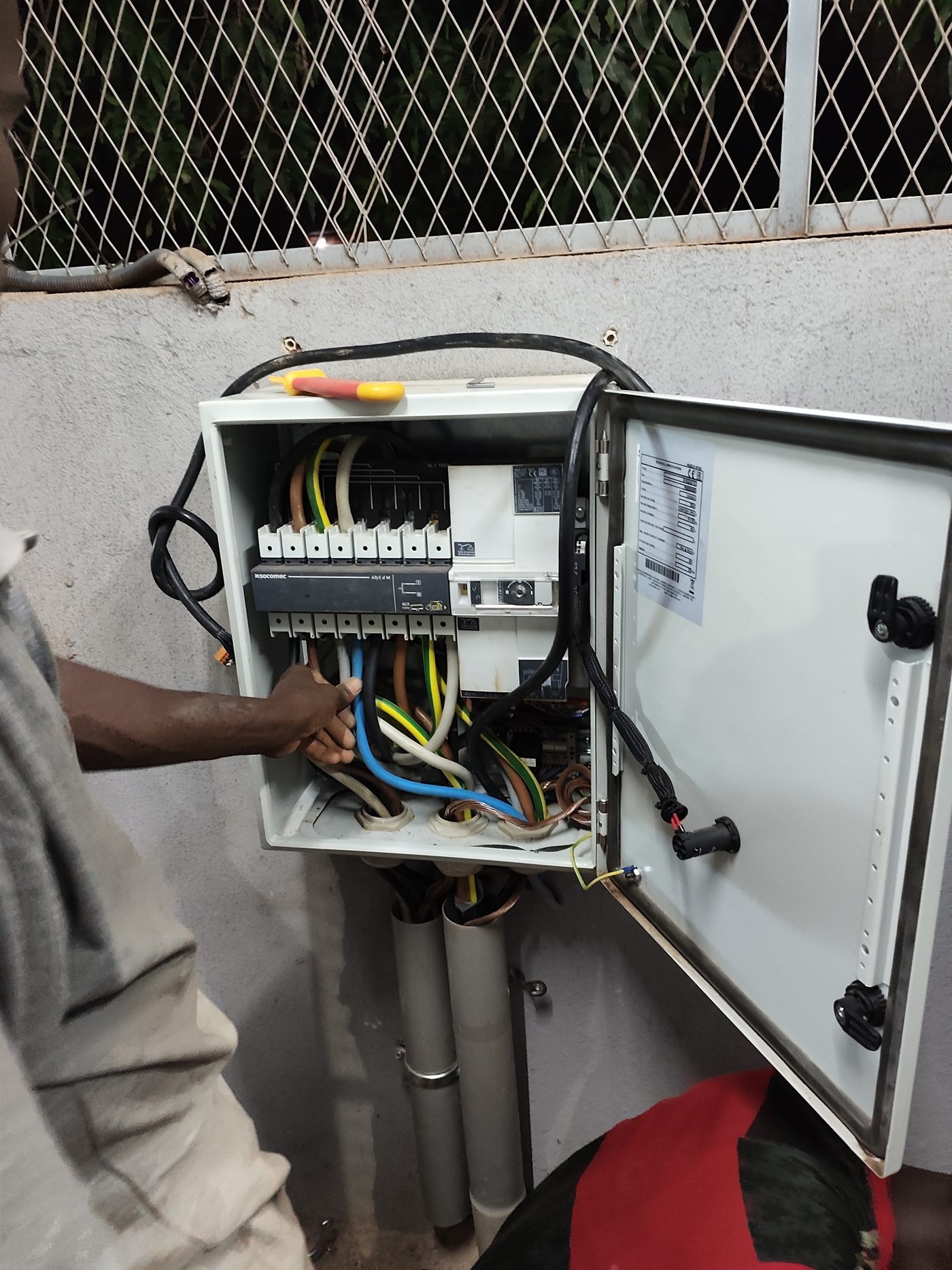Inverseur de source ATS